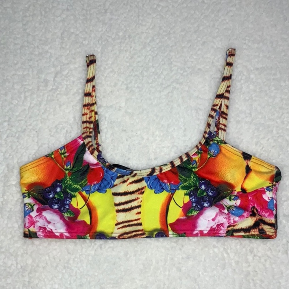 NWT PrettyLittleThing “Wild Fruit Print Low Scoop Neck Bikini Top” (USA Size 2)